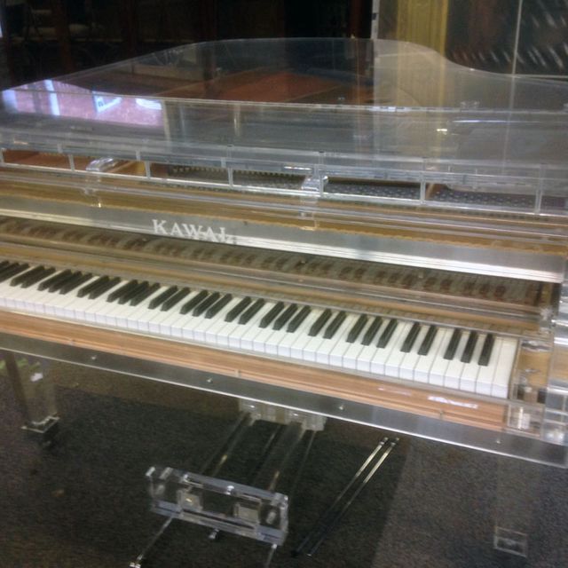 u-need-us transport grand piano